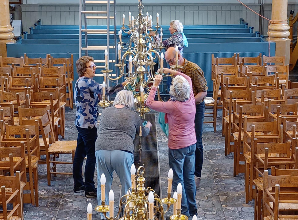 Koperwerk in Grote Kerk is weer spik &amp; span