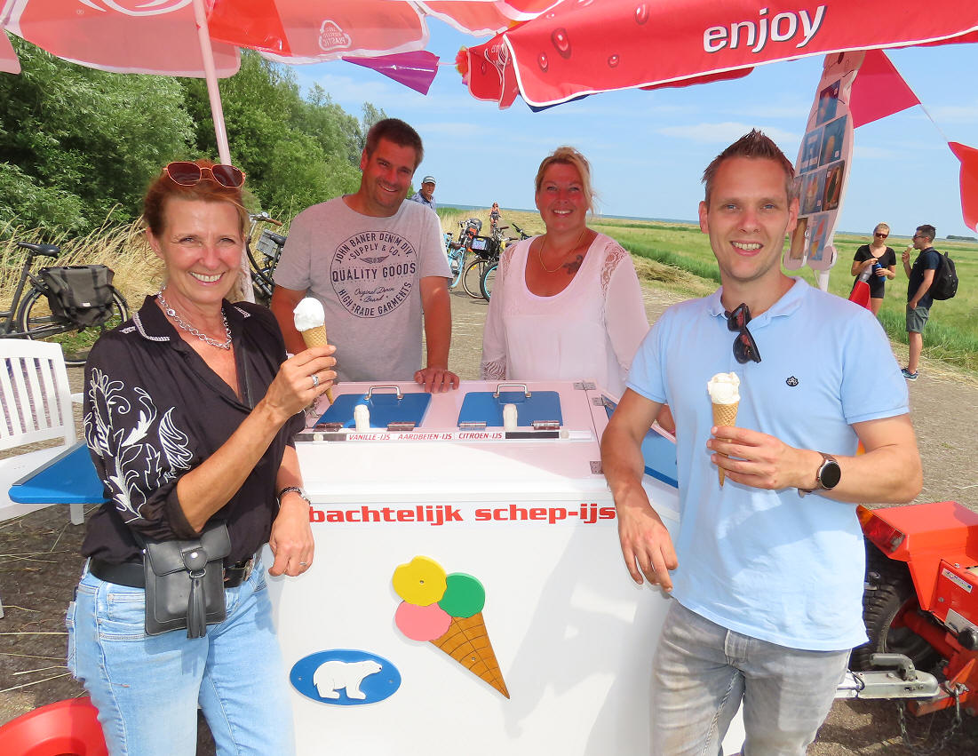 Geslaagde opening zwemgelegenheid Bukdijk