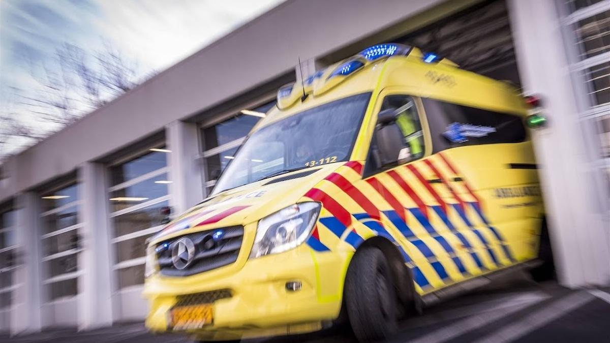 Ambulances steeds vaker te laat, branche verdedigt zich