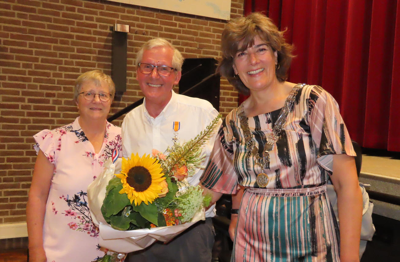 Koninklijke Onderscheiding voor Aris Uithuisje sr.